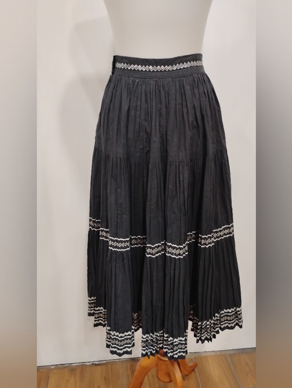 VINTAGE PLEATED COTTON BROOMSTICK SKIRT NWOT - Picture 7 of 9